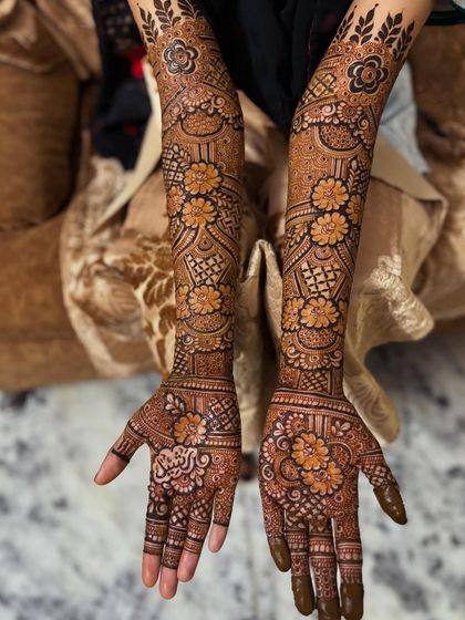 A beautiful floral and geometric design for my bride Saba.