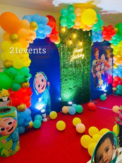 A close-up of the personalized Cocomelon setup.