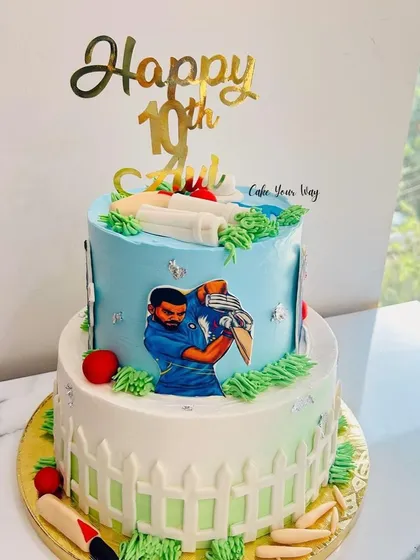 A smashing hit for the big 10. This two-tier cricket-themed cake is perfect for a young fan.