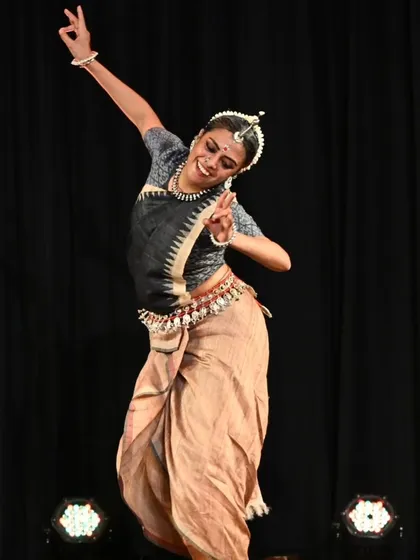 Another dynamic shot of Shashwati's unique and high-octane Odissi performance.