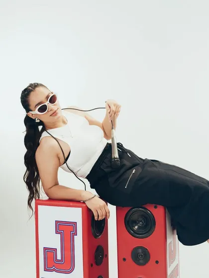 A fun and edgy look for the Freakins x Jaspreet Dyora campaign. I styled the hair in a long, creative bubble braid and kept the makeup fresh with a defined eye.