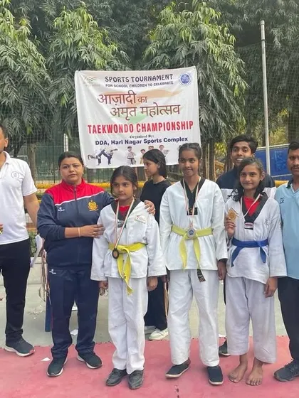 Our female medalists at the DDA Hari Nagar championship.