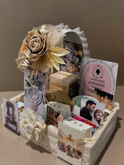 A hamper for a true Bridgerton fan. I loved bringing this regency-era theme to life with vintage-style details, elegant packaging, and curated items that transport you right into the show.