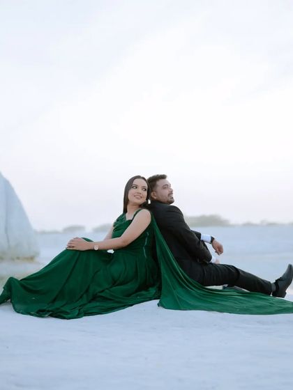 Dreamy Escapes: Unique Landscapes & Gowns photo 27