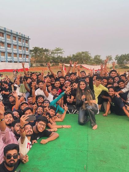 Another great group photo with the students of RKMGEC. These moments are the best reward for any performing artist.