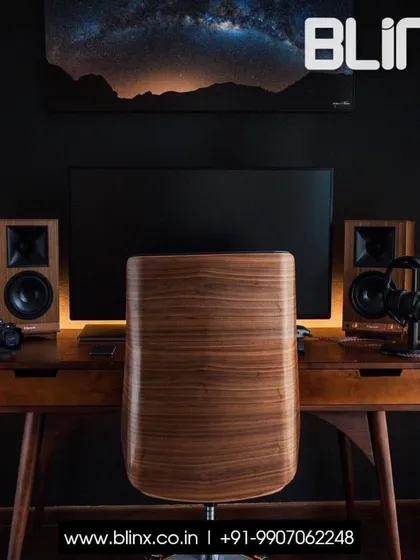 The Klipsch "The Sixes" are versatile powered speakers that we can integrate into various setups. They connect directly to a turntable, TV, or computer, delivering amazing acoustics for both music and movies in a stylish, compact form.