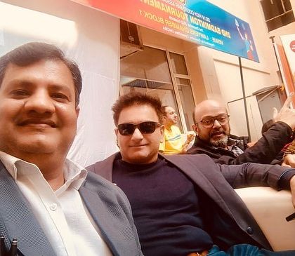 Enjoying the atmosphere at the Delhi High Court Bar Association's badminton event. It's all about community spirit.