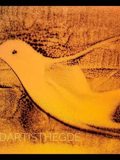 This version of the 'Flying High' bird is rendered in a slightly different hue, showing how subtle changes in light and sand can alter the mood of the artwork.