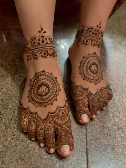 Mitali - Mehendi for Special Occasions Beautiful Henna for Feet photo 24