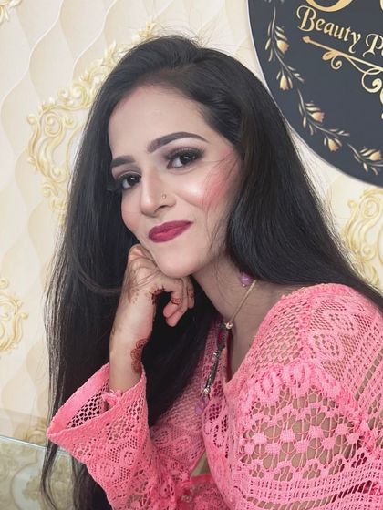 Glam Reception & Party Looks photo 23