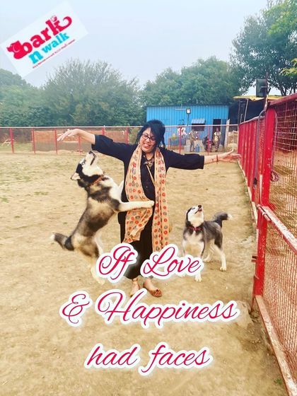 If love and happiness had faces, this would be it. I was so happy to have a fellow dog lover visit, and our huskies Tara and Nana could feel the love too.