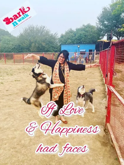 If love and happiness had faces, this would be it. I was so happy to have a fellow dog lover visit, and our huskies Tara and Nana could feel the love too.