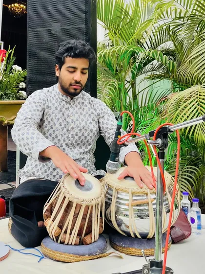 Sharing some pictures from a recent daytime concert in a lovely garden setting.