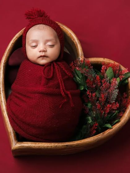 WonderBump Studio - Newborn Photography Cozy in Baskets & Props photo 6