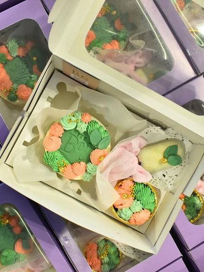 Celebrating a new arrival with 55 of these custom gift boxes. It was a joy to create these sweet packages for the family to share their happiness.