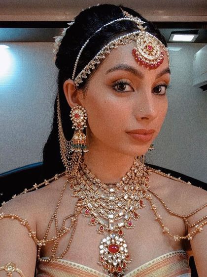 A behind-the-scenes selfie from the set of the film Ponniyin Selvan. This showcases the magnificent and authentic period jewelry used in epic productions, a style I am very comfortable and familiar with.