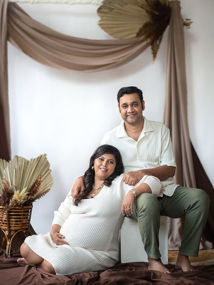 The Studio Glow: Maternity Portraits photo 8
