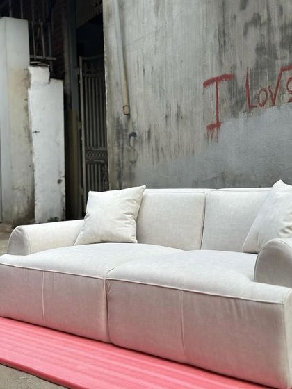 Living Room Seating: Sofas, Daybeds & Benches photo 35