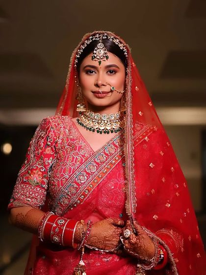 Signature Bridal Looks: Royal & Traditional photo 7