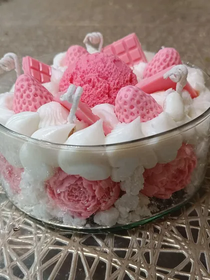 Another side view of the intricate ice cream bowl candle.