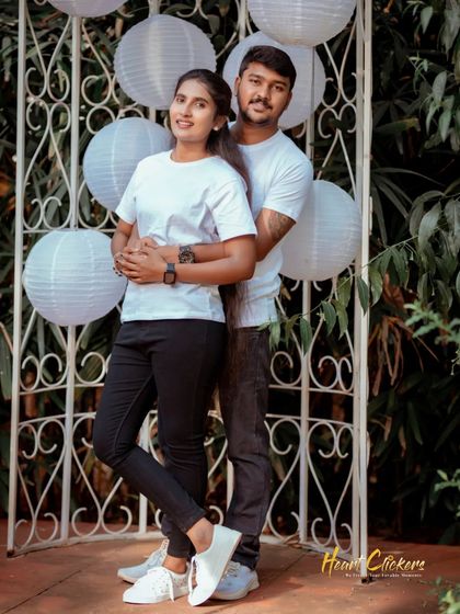 Heart Clickers - Pre-Wedding & Couple Photoshoots Casual Love Stories photo 14