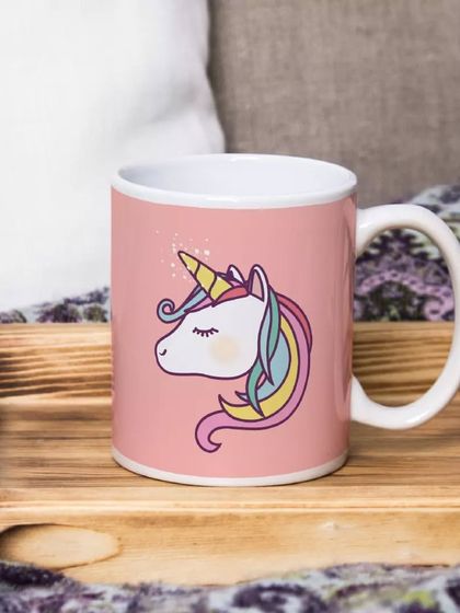 Start the day with a touch of magic. This adorable unicorn mug with its pastel colors is a whimsical and charming gift for anyone young at heart.
