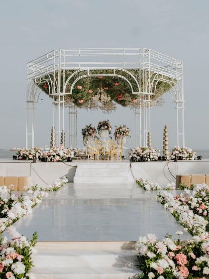 Grand Mandaps & Sacred Spaces photo 10