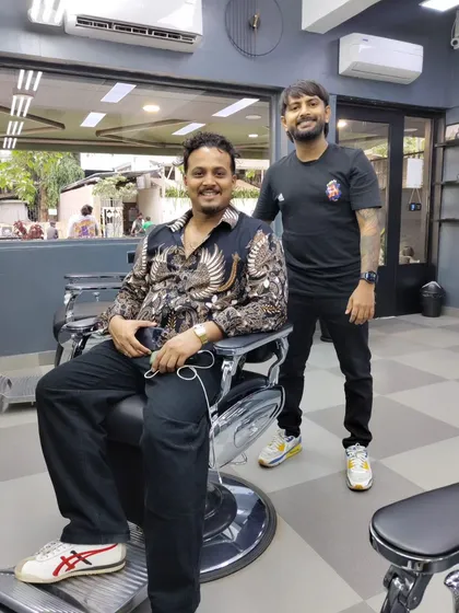 It was a pleasure to groom top creator Neel at the shop. I enjoy connecting with clients from all walks of life and making sure everyone leaves my chair feeling their absolute best.