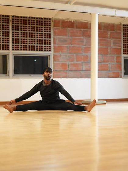 A moment of stillness and strength from the Toolbox Creators showcase. So much discipline and love went into this performance.