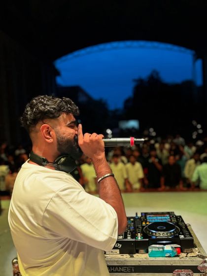 Vasishth - Live DJ Services College Fest Domination photo 15