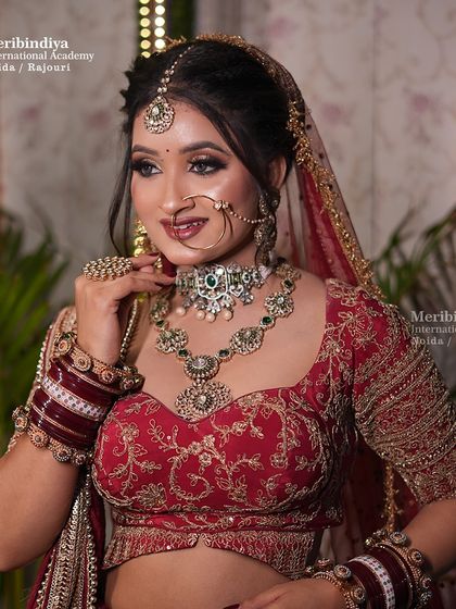 This image captures the complete bridal ensemble. You will learn how to create a harmonious look that ties together the dress, jewelry, and makeup.