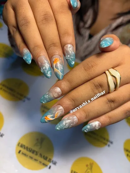 I created an underwater scene for this set, with hand-painted koi fish swimming among 3D water bubbles. It's a serene and artistic design perfect for a vacation.