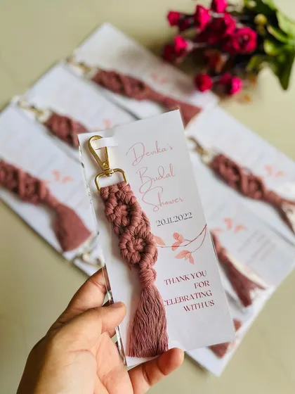 Here’s a look at a custom order I did for a bridal shower. These macrame keychains were packed with a personalized message from the bride. It’s these little details that make a celebration memorable.