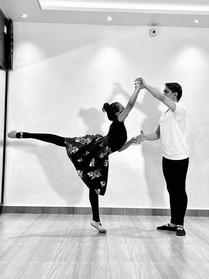 Subham Chail Performing Arts - Dance Instruction Ballet Training (Grace & Discipline) photo 9