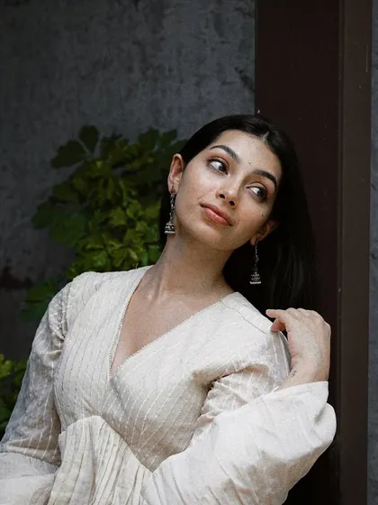 A portrait from a shoot with Ganga, where the focus was on a natural and dreamy look. This shows a softer, more contemporary side of my modeling style.