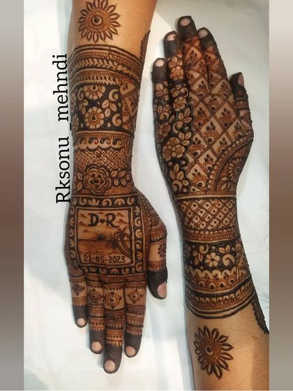 Sonu - Bridal & Wedding Mehndi Portrait & Storytelling Mehndi photo 42
