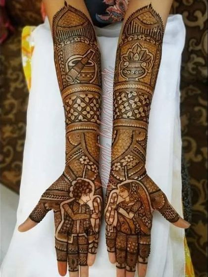 This is a duplicate of image 10. This design showcases a beautiful depiction of a wedding ritual, with the bride and groom figures on the palms, surrounded by traditional symbols like the kalash.