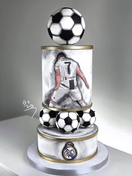 Cakenest - Online Baking & Business School Fun Themed & Character Cakes photo 35