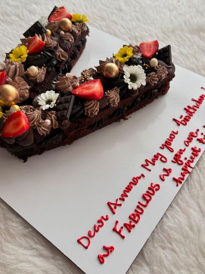 Drishtii Anandd - Custom Celebration Cakes Number & Letter Cakes photo 4