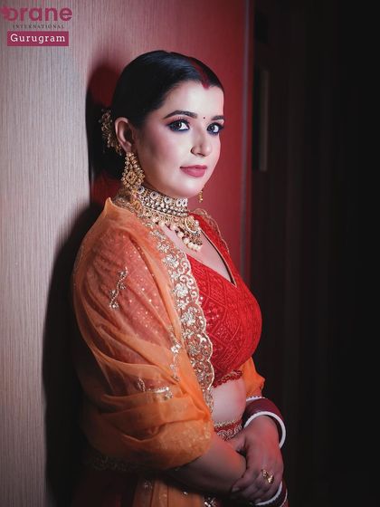 A beautiful portrait of the reception look. The lighting and composition are chosen to create a timeless and elegant image.