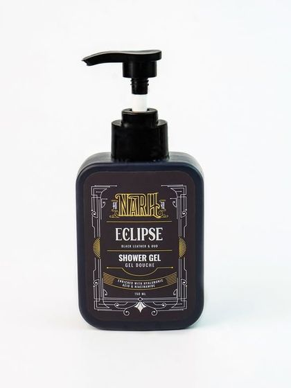 A straightforward e-commerce photo of a shower gel bottle on a white background. This ensures the product is shown clearly without any distractions.