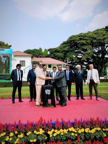 The Leading Stud Cup presentation.