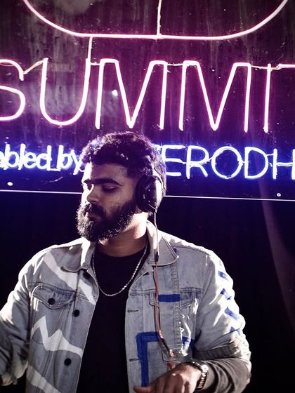 Vasishth - Live DJ Services College Fest Domination photo 20