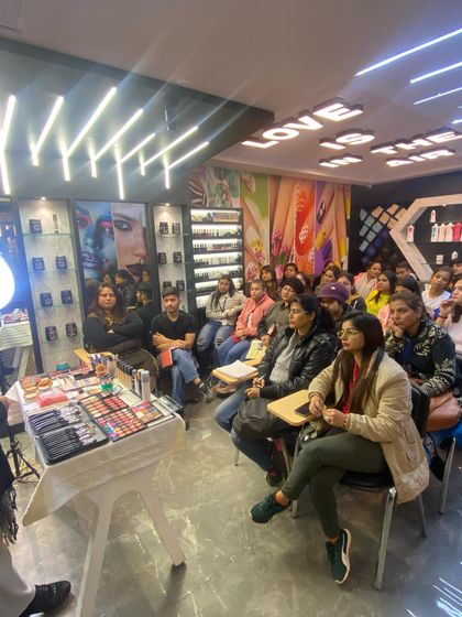 A shot of our theory and demonstration workshop in session. We start with a strong theoretical foundation before moving on to practical, hands-on training.