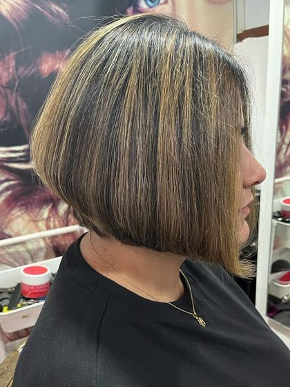 Rohit - Hair Coloring Chic Short Hair: Bobs & Pixies photo 4