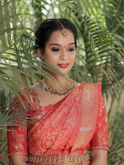 The complete look is timeless and elegant.