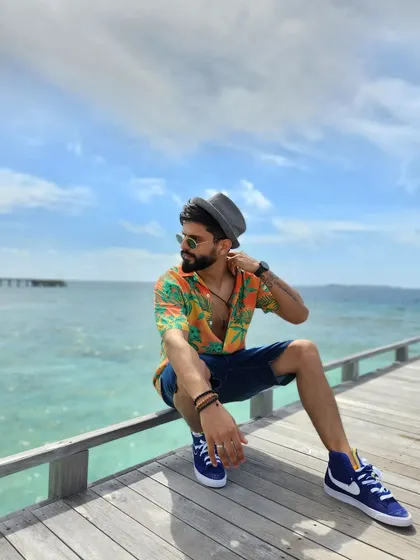 A casual, beachy look from the Maldives. This is my off-duty style, relaxed and ready for adventure.