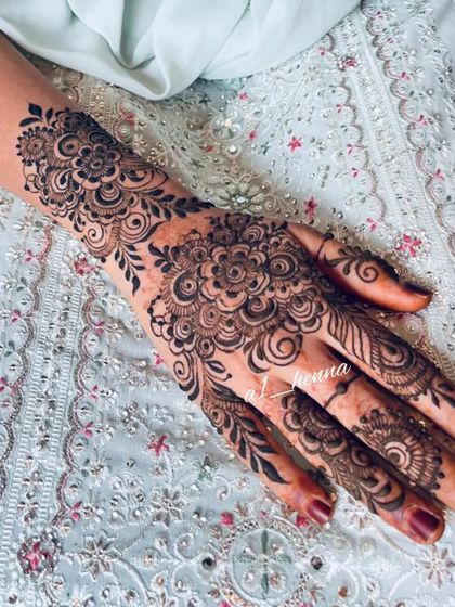 A gorgeous, dark floral design perfect for Eid celebrations.