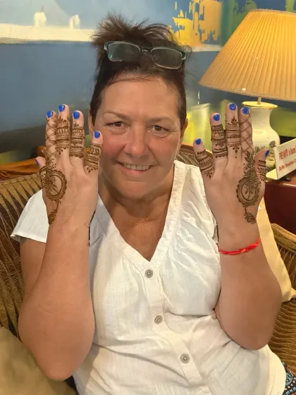 Another happy pose from my lovely client from the UK.