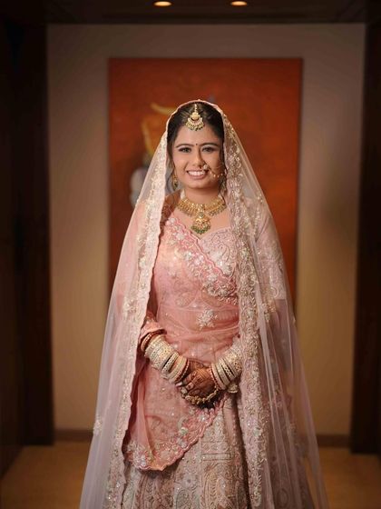 A series of moments with my gorgeous bride Jasmine. Her pastel look was all about a soft, rosy glow and letting her natural radiance shine.